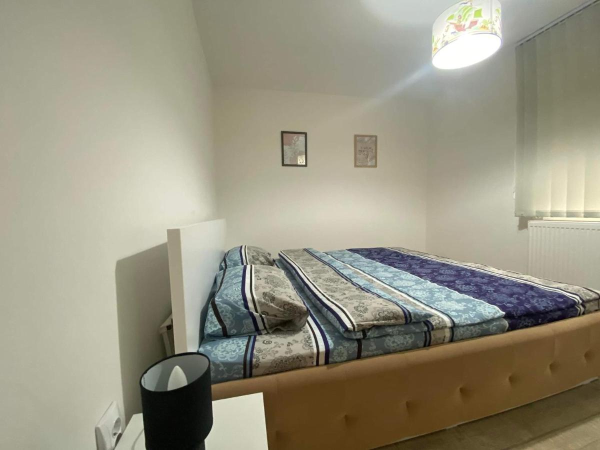 The Best Apartament Central Hunedoara Esterno foto